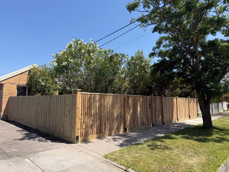 Fence and gate installation Melbourne example 2